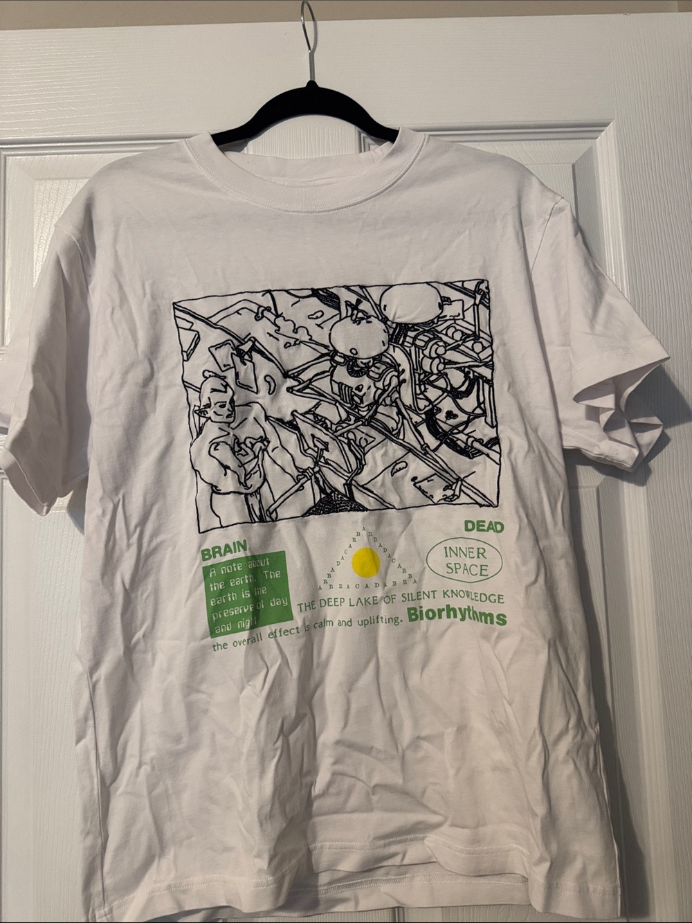 Unbranded White Graphic Tee with Green Accents
